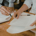 Zasady zawierania umów z członkami zarządu spółki